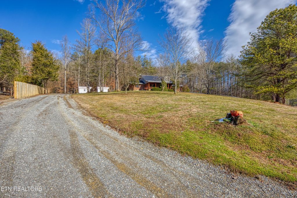 Photo of 686 Thomas Rd, Sevierville, TN 37876 (MLS # 1328610)