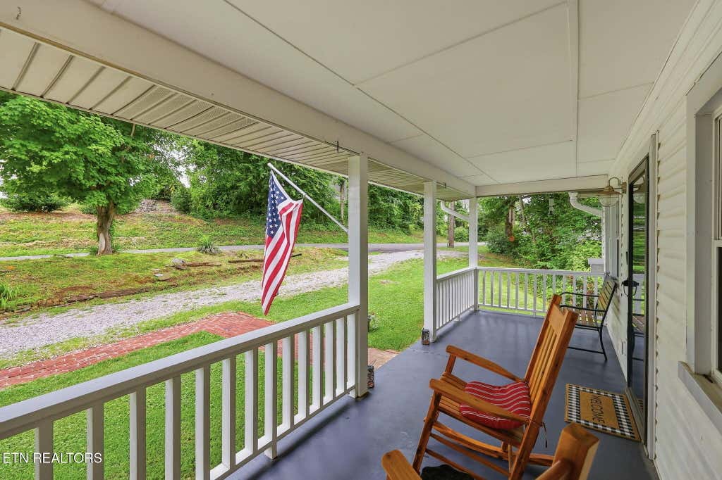 Photo of 908 E Main St, Jefferson City, TN 37760 (MLS # 1345734)