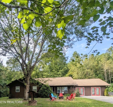 Tiny photo for 3240 W Laurelwood Ave, Sevierville, TN 37862 (MLS # 1356959)
