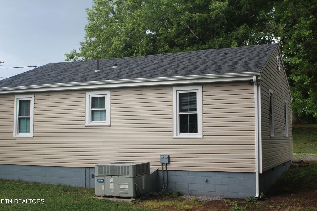 Photo of 531 N Trigonia Rd, Greenback, TN 37742 (MLS # 1268117)