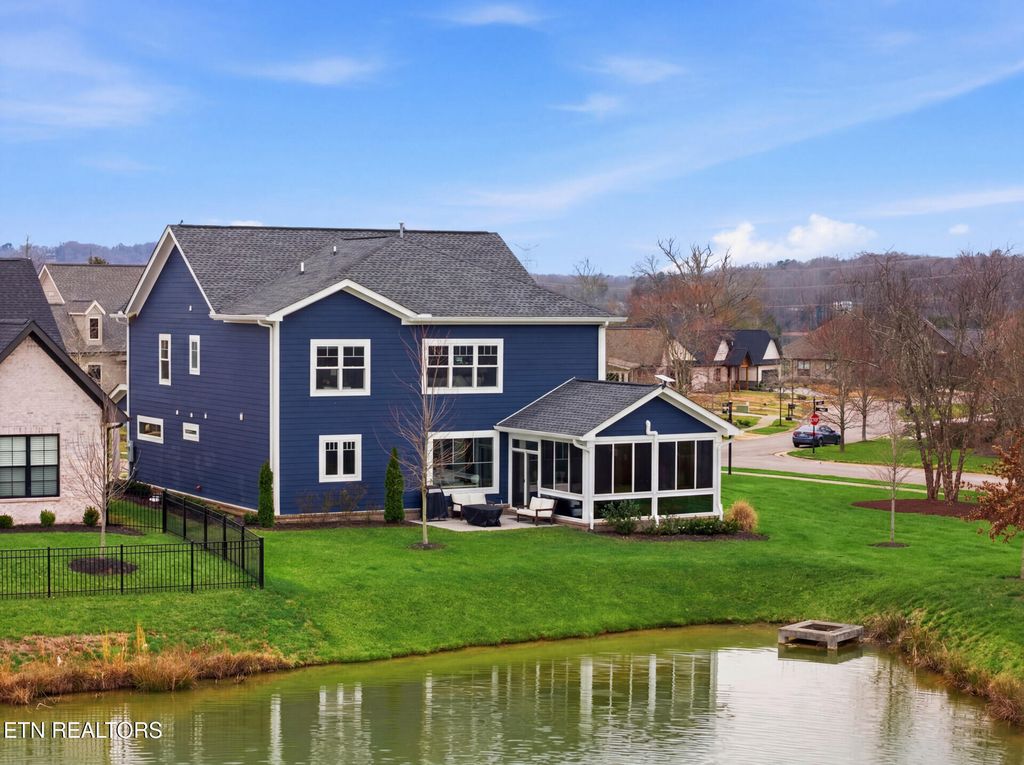 Photo of 318 Buckhorn Way, Loudon, TN 37774 (MLS # 1331741)