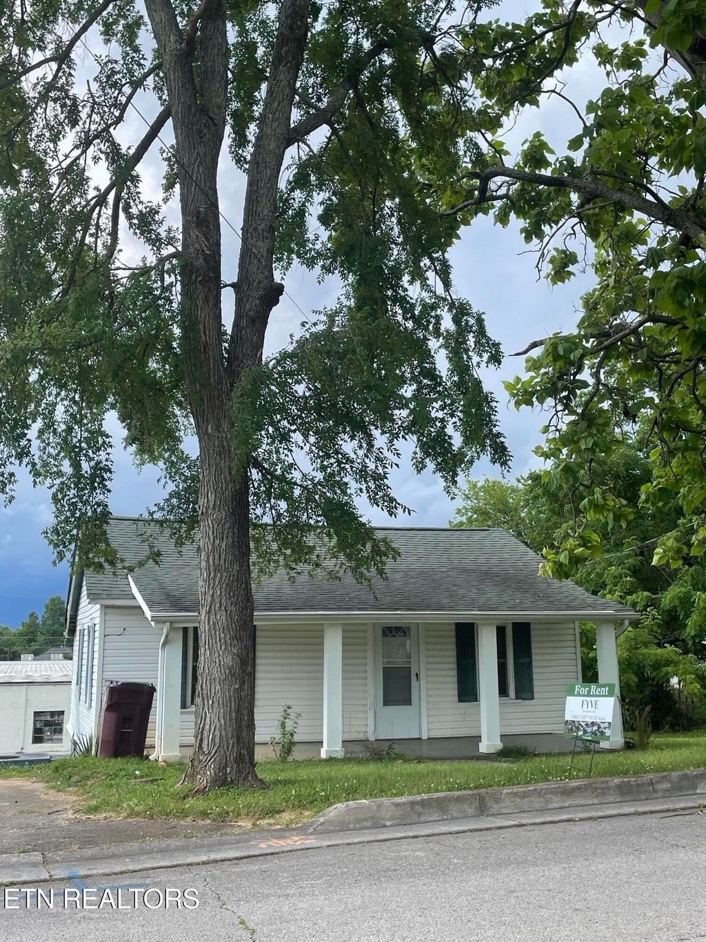 Photo of 320 Hannum St, Alcoa, TN 37701 (MLS # 1310531)