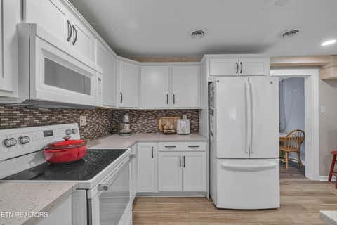 Tiny photo for 222 S Oakwood Ave, Clinton, TN 37716 (MLS # 1345231)