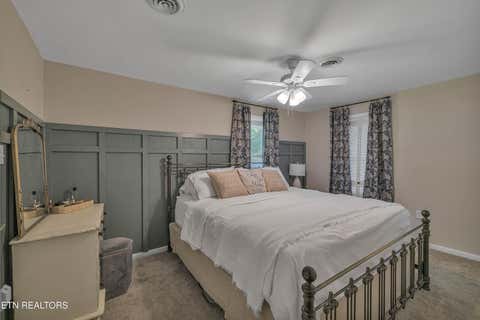 Tiny photo for 222 S Oakwood Ave, Clinton, TN 37716 (MLS # 1345231)