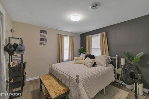 Tiny photo for 222 S Oakwood Ave, Clinton, TN 37716 (MLS # 1345231)