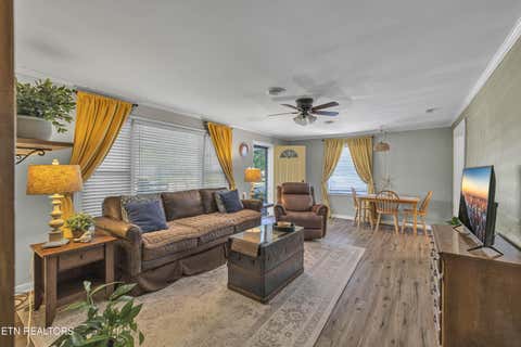 Tiny photo for 222 S Oakwood Ave, Clinton, TN 37716 (MLS # 1345231)
