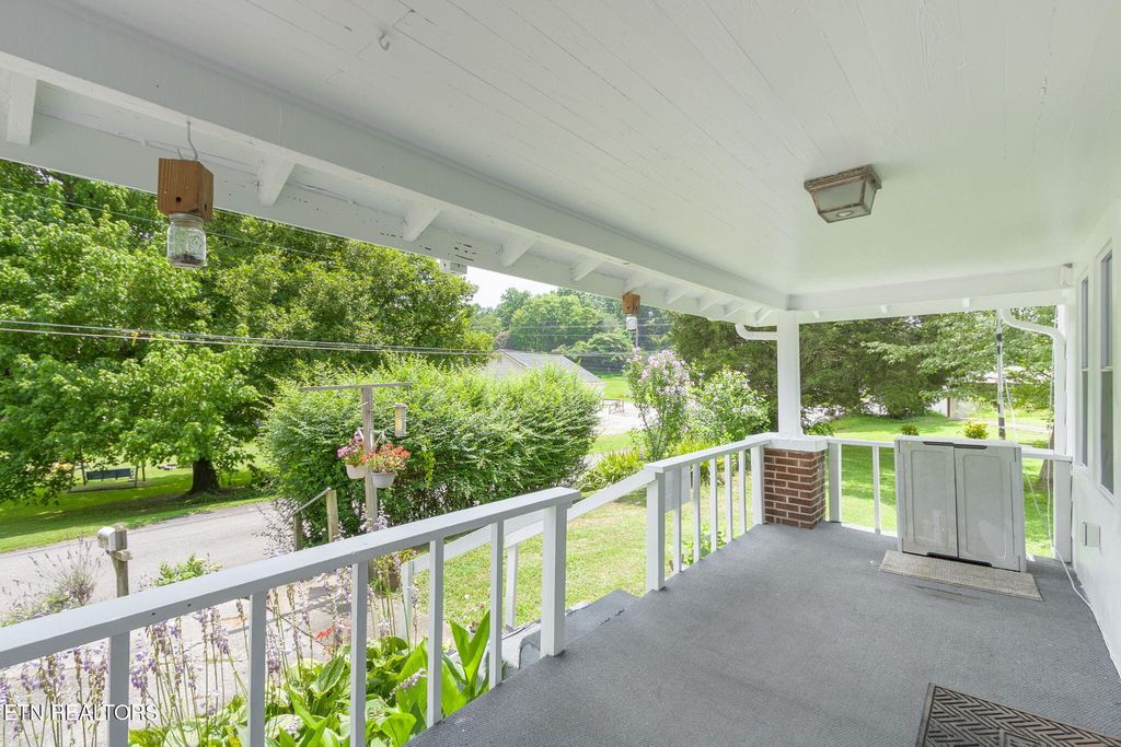 Photo of 815 Kelly Rd, Oliver Springs, TN 37840 (MLS # 1306518)