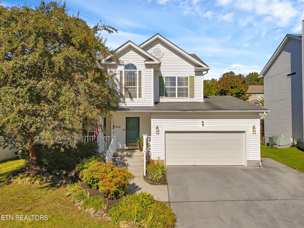 Photo of 8135 Robins Nest Lane, Knoxville, TN 37919 (MLS # 1319603)