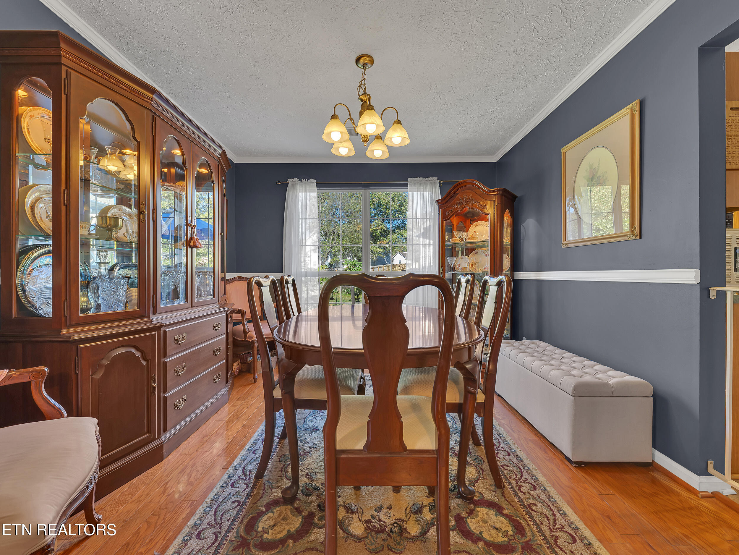 8135 Robins Nest Lane