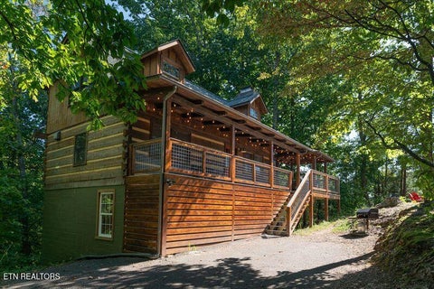 Tiny photo for 1126 E Foothills Drive, Gatlinburg, TN 37738 (MLS # 1355832)