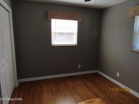 Tiny photo for 6613 Burbank Circle, Knoxville, TN 37918 (MLS # 1320580)