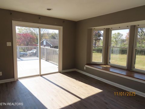 Tiny photo for 6613 Burbank Circle, Knoxville, TN 37918 (MLS # 1320580)
