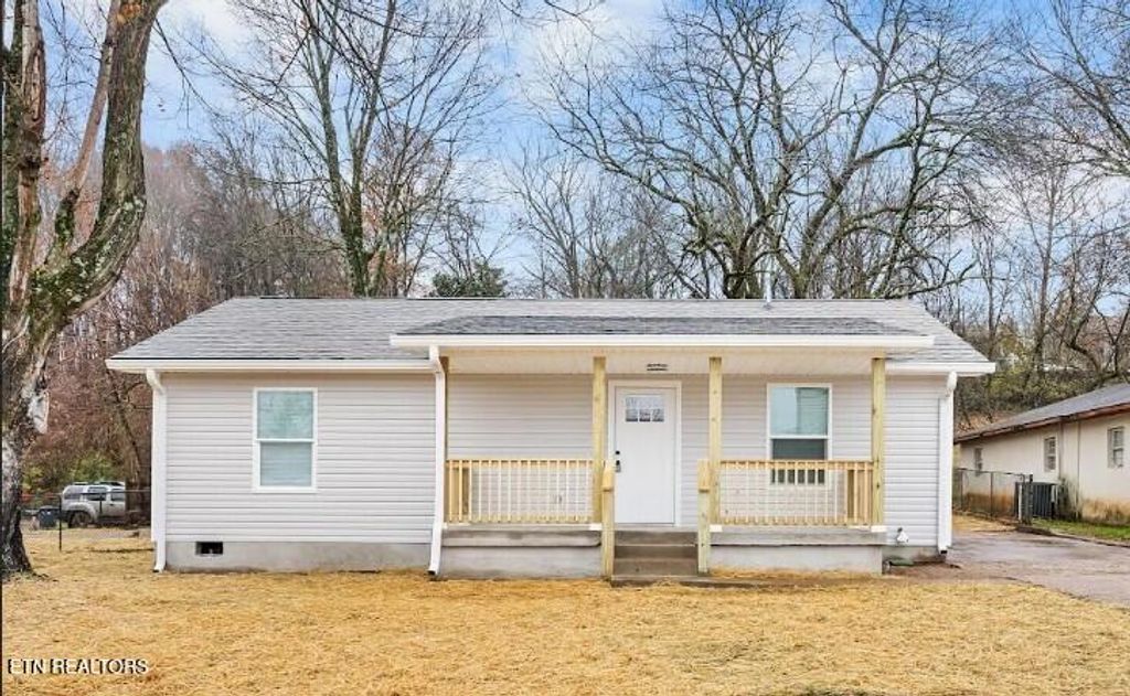 Photo of 302 Susong Drive, Knoxville, TN 37912 (MLS # 1340190)