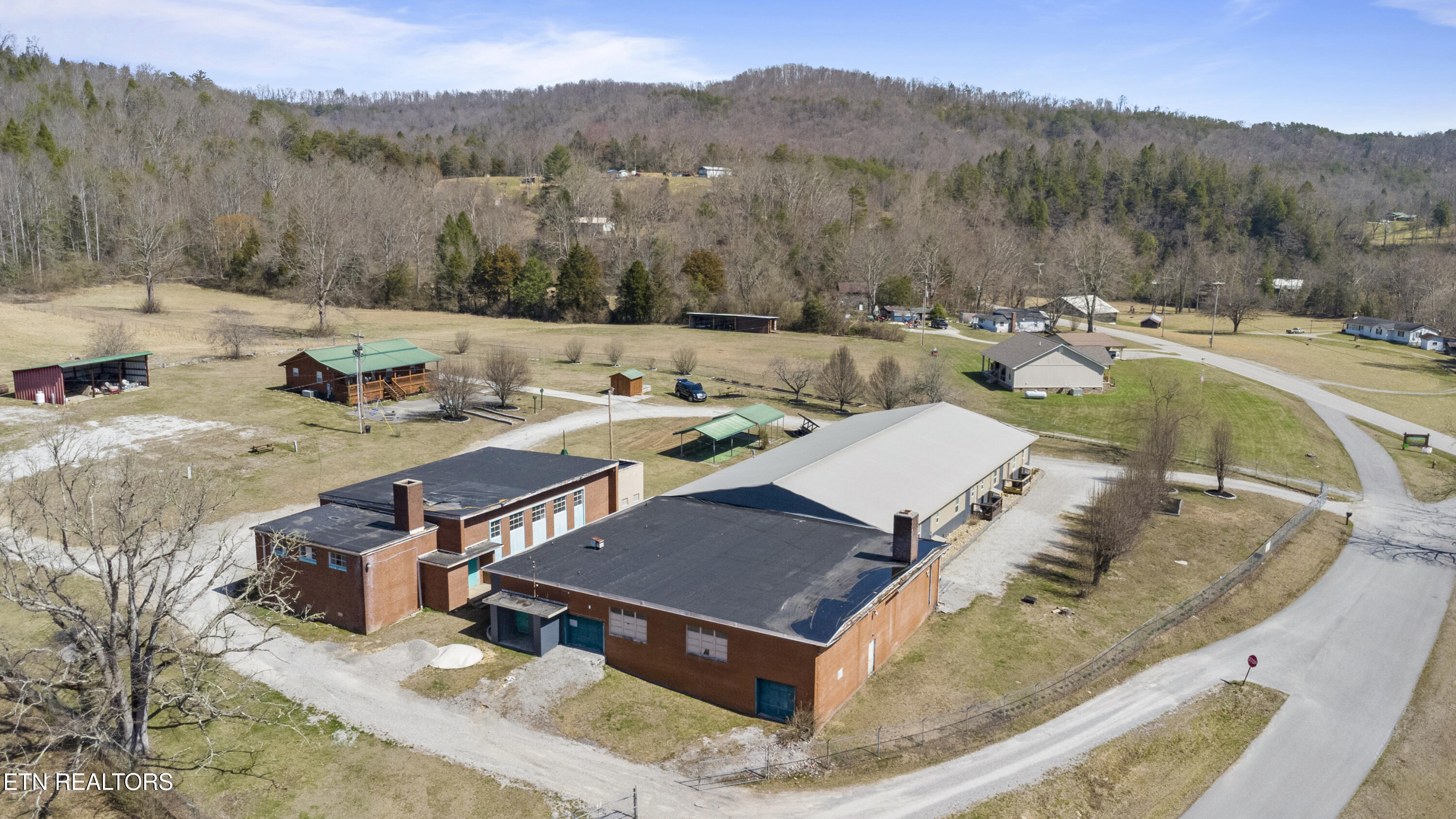 128 Old Stinking Creek Rd