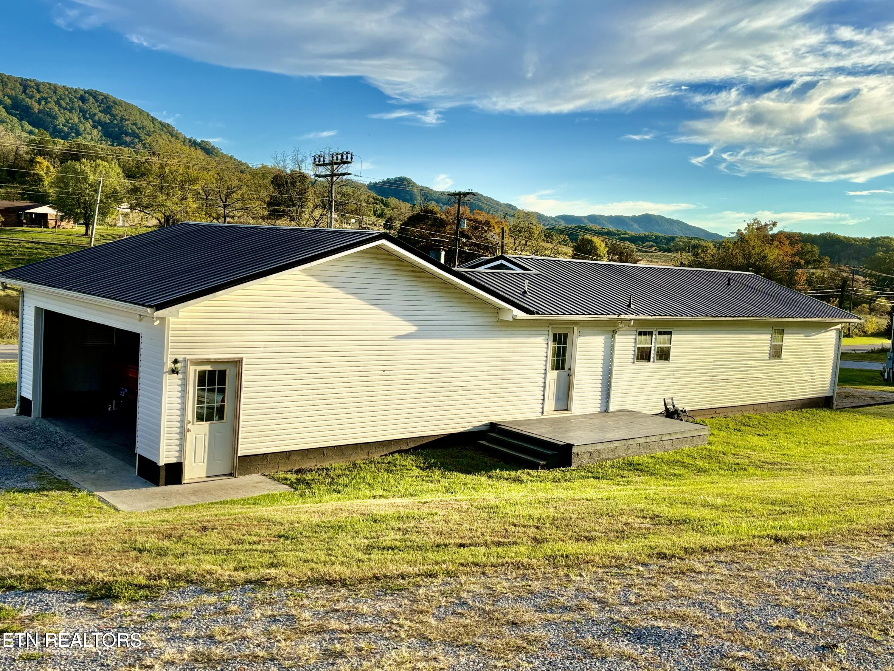 11276 Highway 131