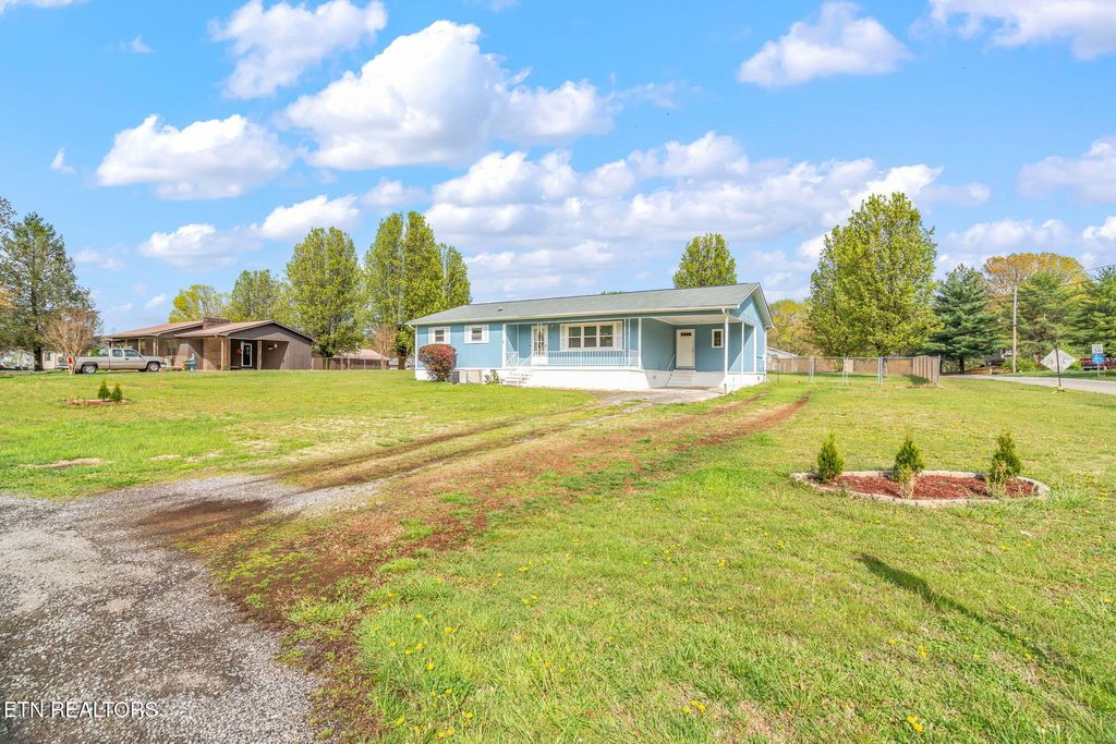 Photo of 204 Hawkins Rd, Sweetwater, TN 37874 (MLS # 1295916)