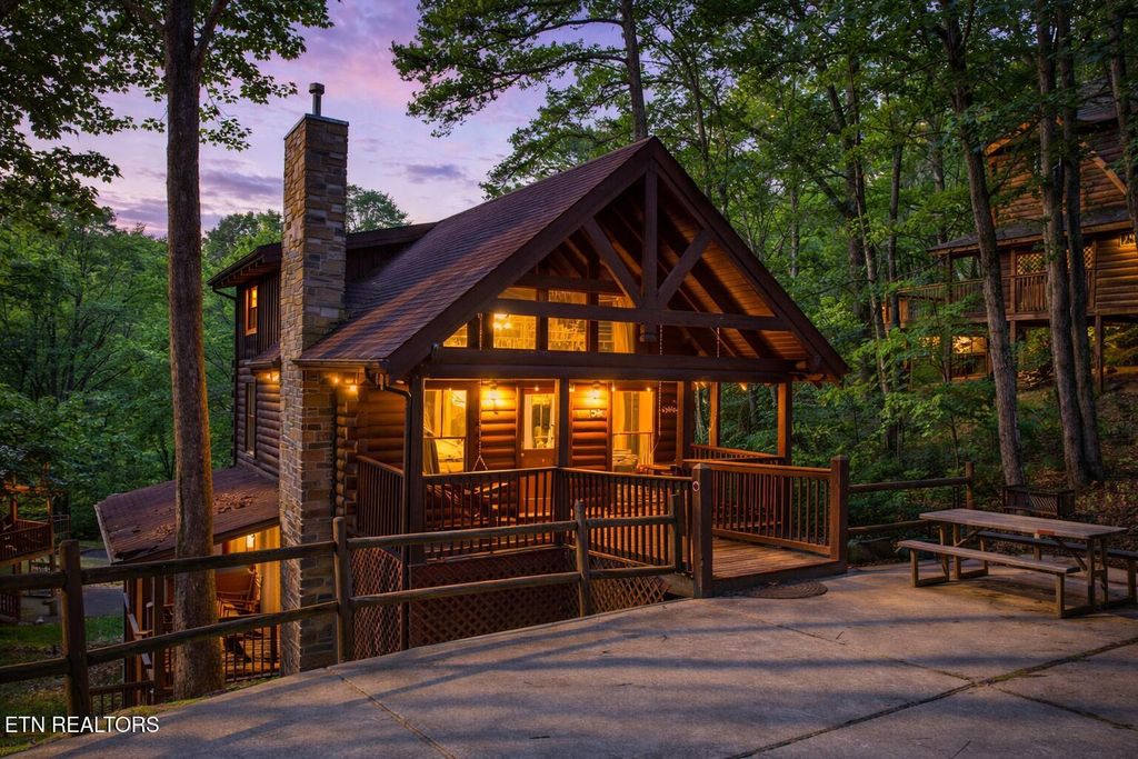 Photo of 952 Iron Mountain Rd, Sevierville, TN 37863 (MLS # 1327520)