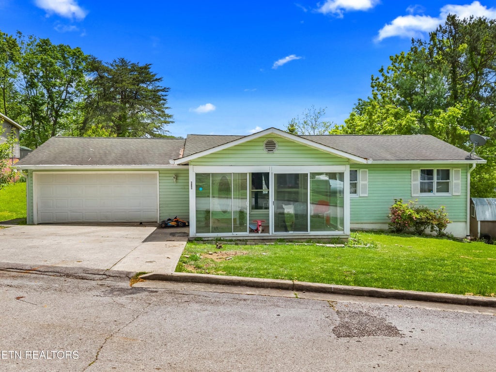 Photo of 630 S Proctor Blvd, Oneida, TN 37841 (MLS # 1312919)