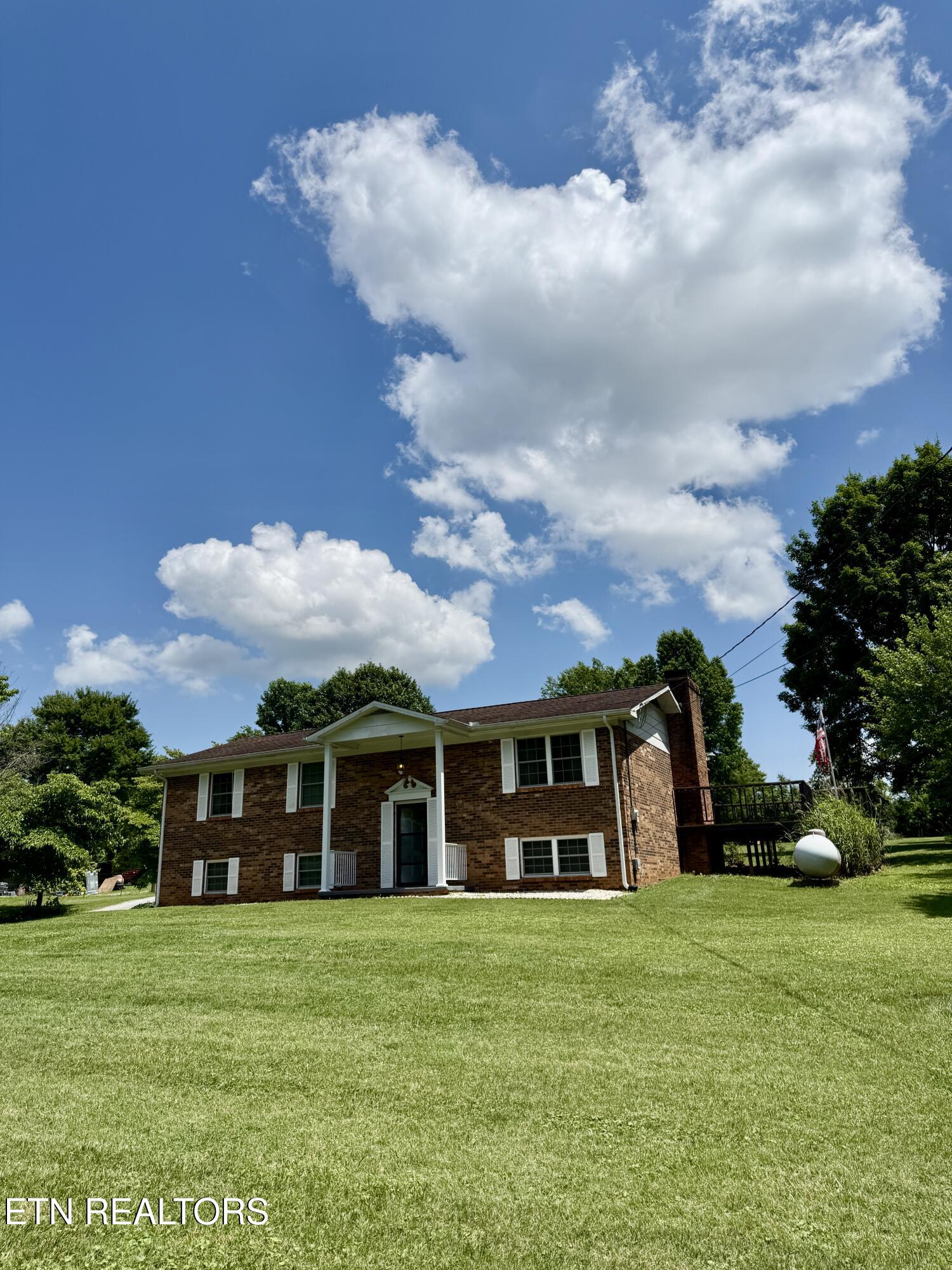 4544 N Wildwood Rd
