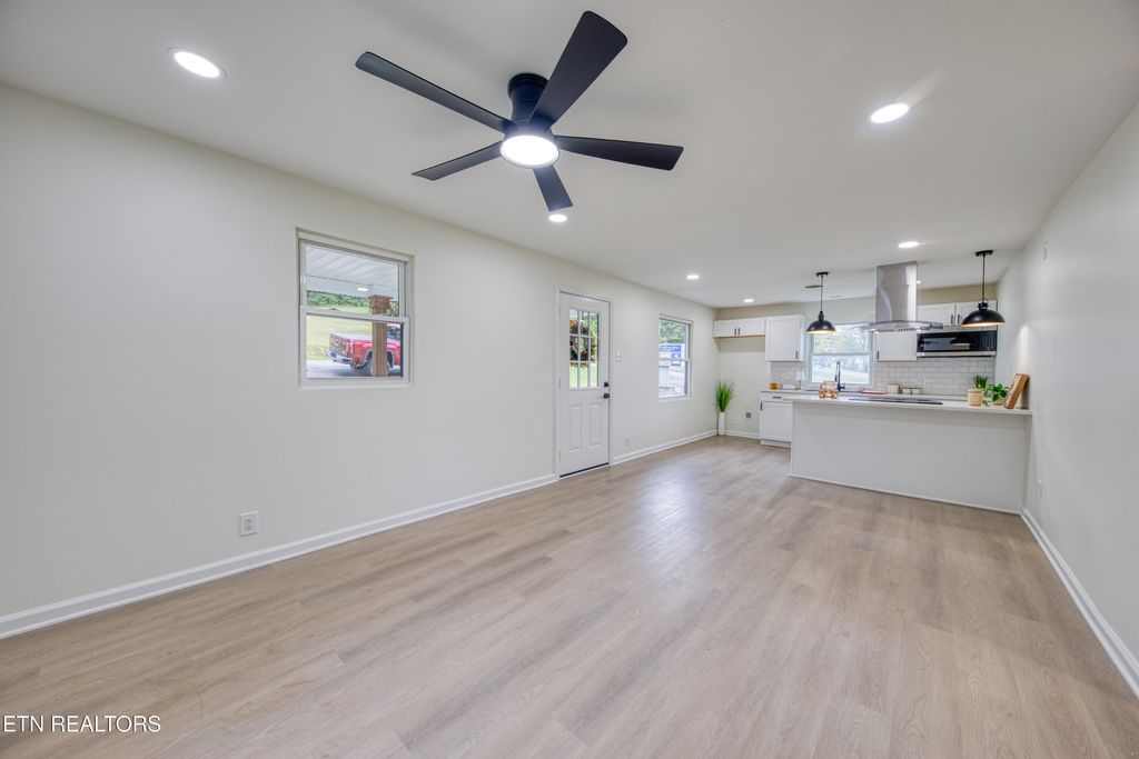Photo of 2904 Greenway Drive, Knoxville, TN 37918 (MLS # 1318049)