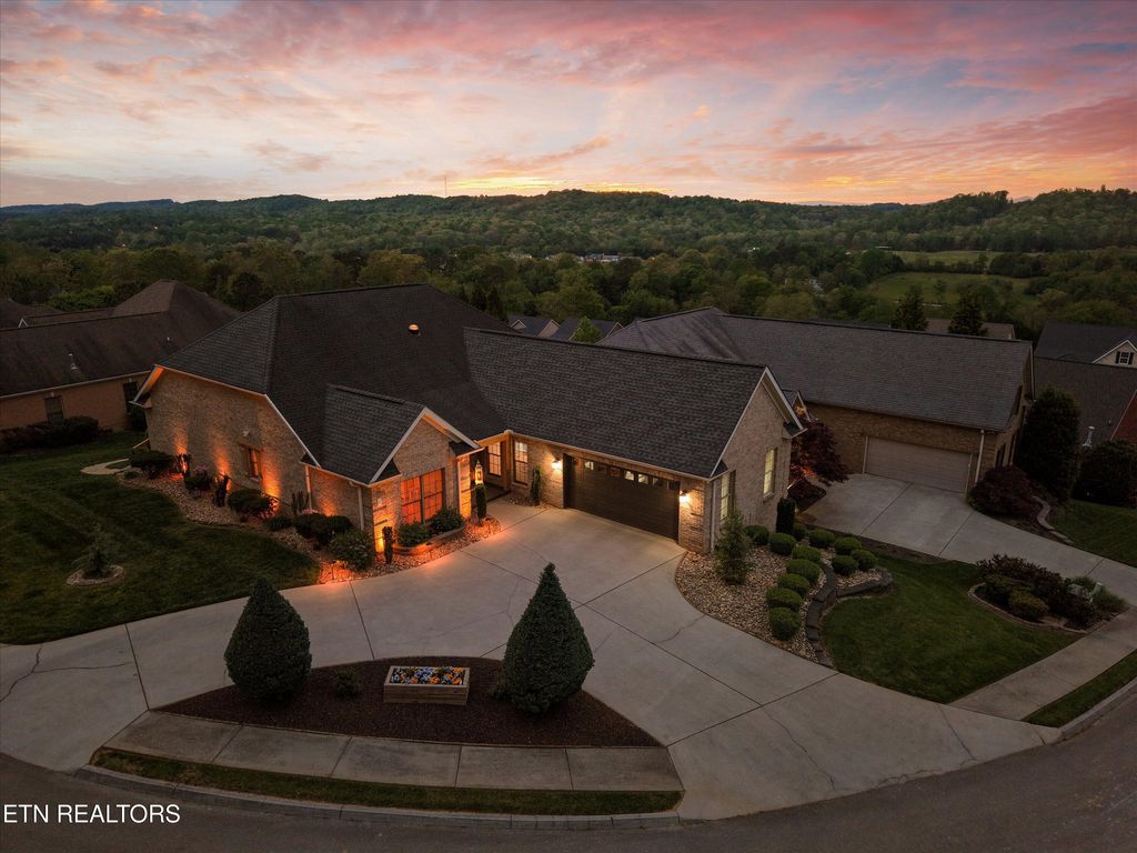 Photo of 130 Timber Circle, Lenoir City, TN 37772 (MLS # 1337144)