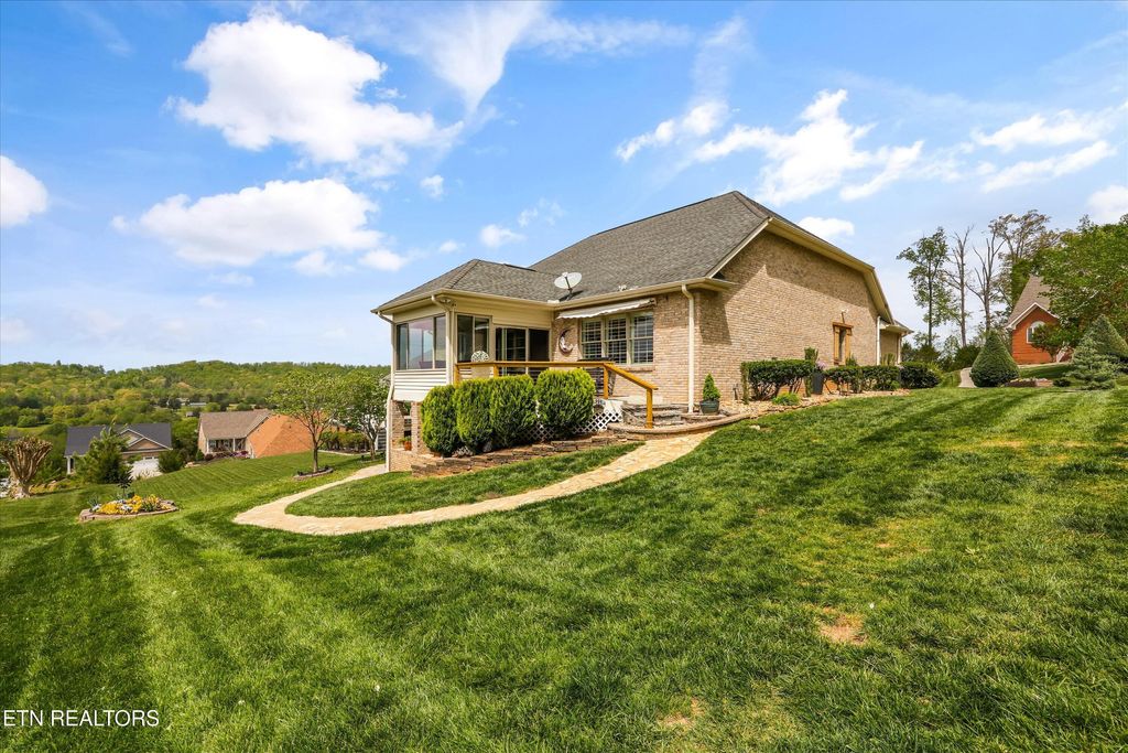 Photo of 130 Timber Circle, Lenoir City, TN 37772 (MLS # 1337144)