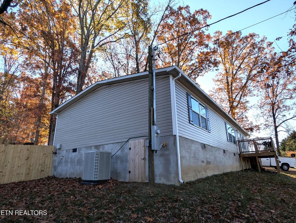 Photo of 526 Green Hill Rd. Rd, Dandridge, TN 37725 (MLS # 1285188)