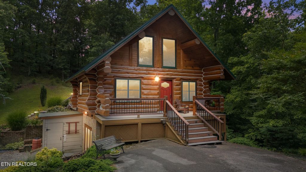 Photo of 613 N Shiloh Rd, Seymour, TN 37865 (MLS # 1304543)