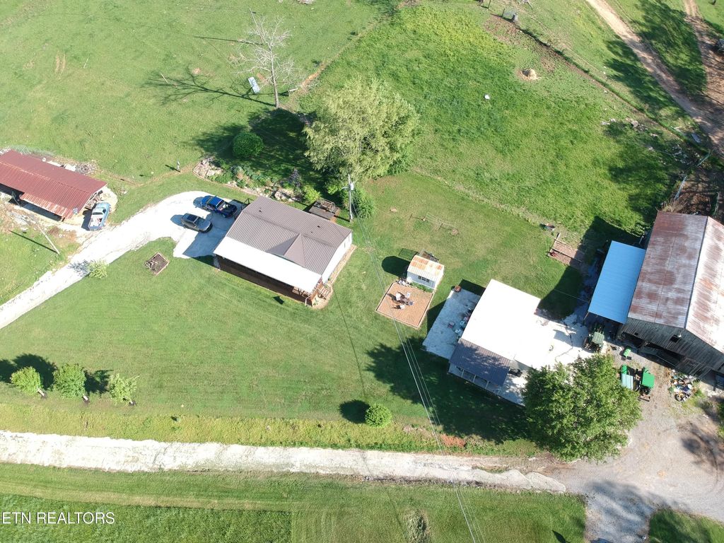 Photo of 1267 Oxford Hollow Rd, New Tazewell, TN 37825 (MLS # 1299326)