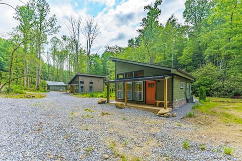 5145 East Pkwy Cosby TN 37722