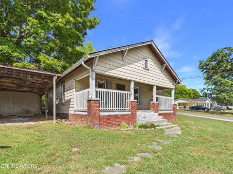 Tiny photo for 210 Fisher St, Athens, TN 37303 (MLS # 1355970)