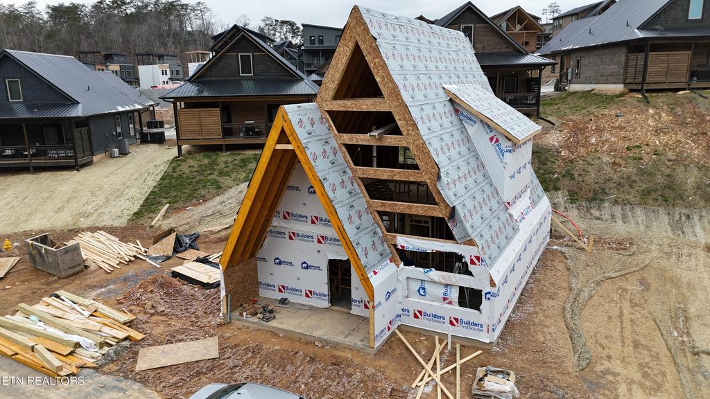 Photo of 611 Longbow Way, Pigeon Forge, TN 37863 (MLS # 1330398)