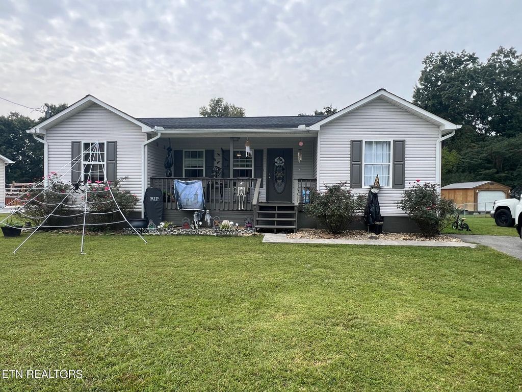 Photo of 122 Regan Lane, LaFollette, TN 37766 (MLS # 1307945)