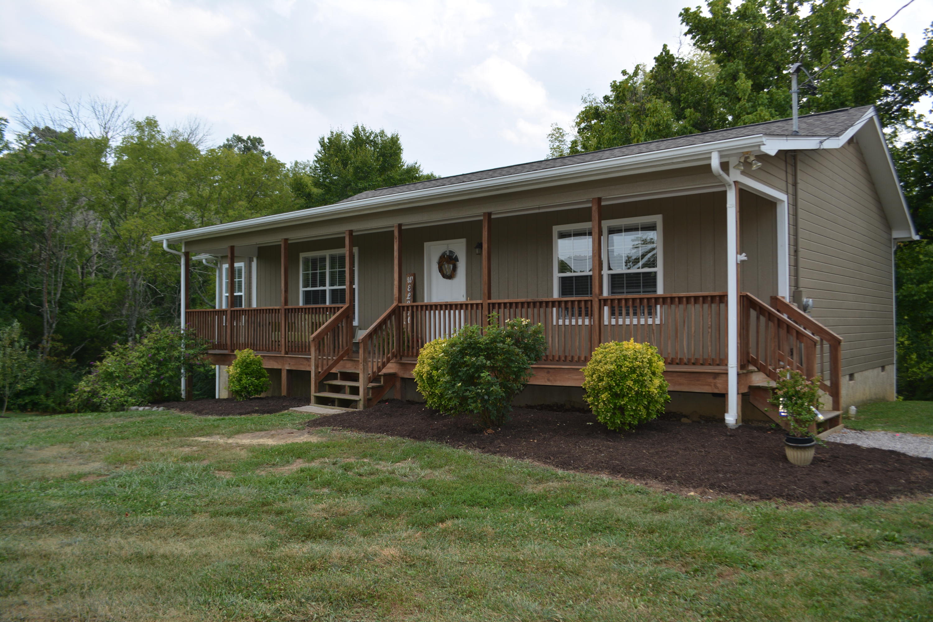 Photo 1 of 28 — 6516 Pine Grove Rd, Knoxville, TN 37914