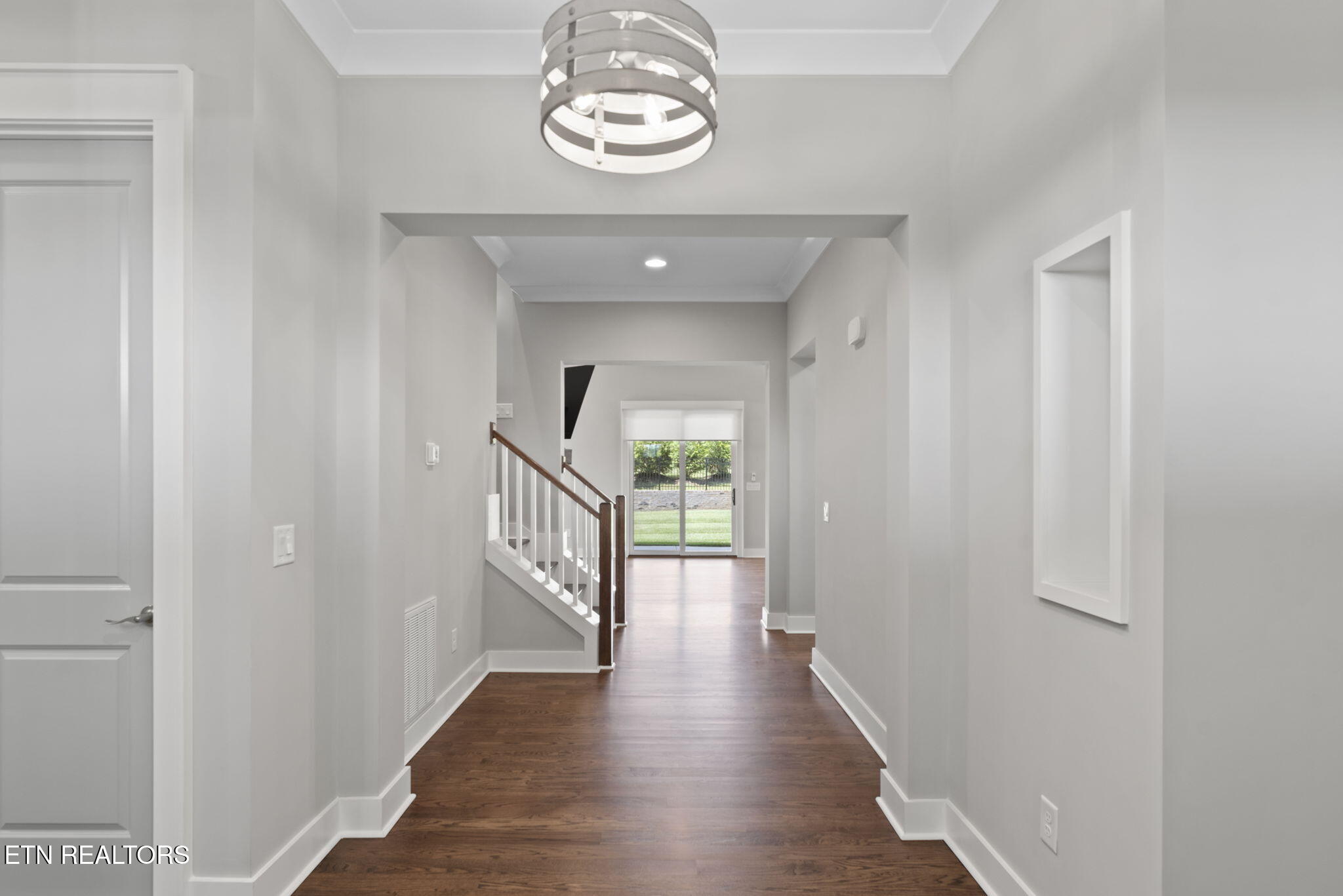 1299 Chestnut Lane