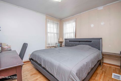 Tiny photo for 2401 Chillicothe St, Knoxville, TN 37921 (MLS # 1344072)