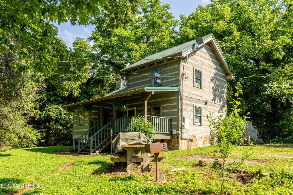 Photo of 111 Potleg Hill Rd, Townsend, TN 37882 (MLS # 1305936)