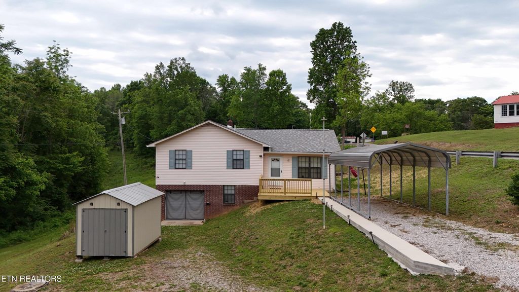Photo of 1825 Freehill Rd RD, Celina, TN 38551 (MLS # 1339786)