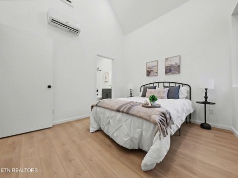 Tiny photo for 2608 Sevier Ave #103, Knoxville, TN 37920 (MLS # 1329166)