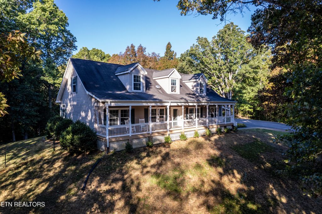 Photo of 3205 Deerfield Drive, Louisville, TN 37777 (MLS # 1276635)