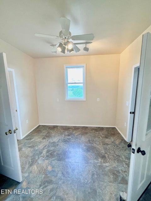 Tiny photo for 127 Golf View Blvd, Dandridge, TN 37725 (MLS # 1340477)