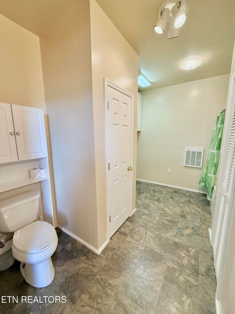 Tiny photo for 127 Golf View Blvd, Dandridge, TN 37725 (MLS # 1340477)