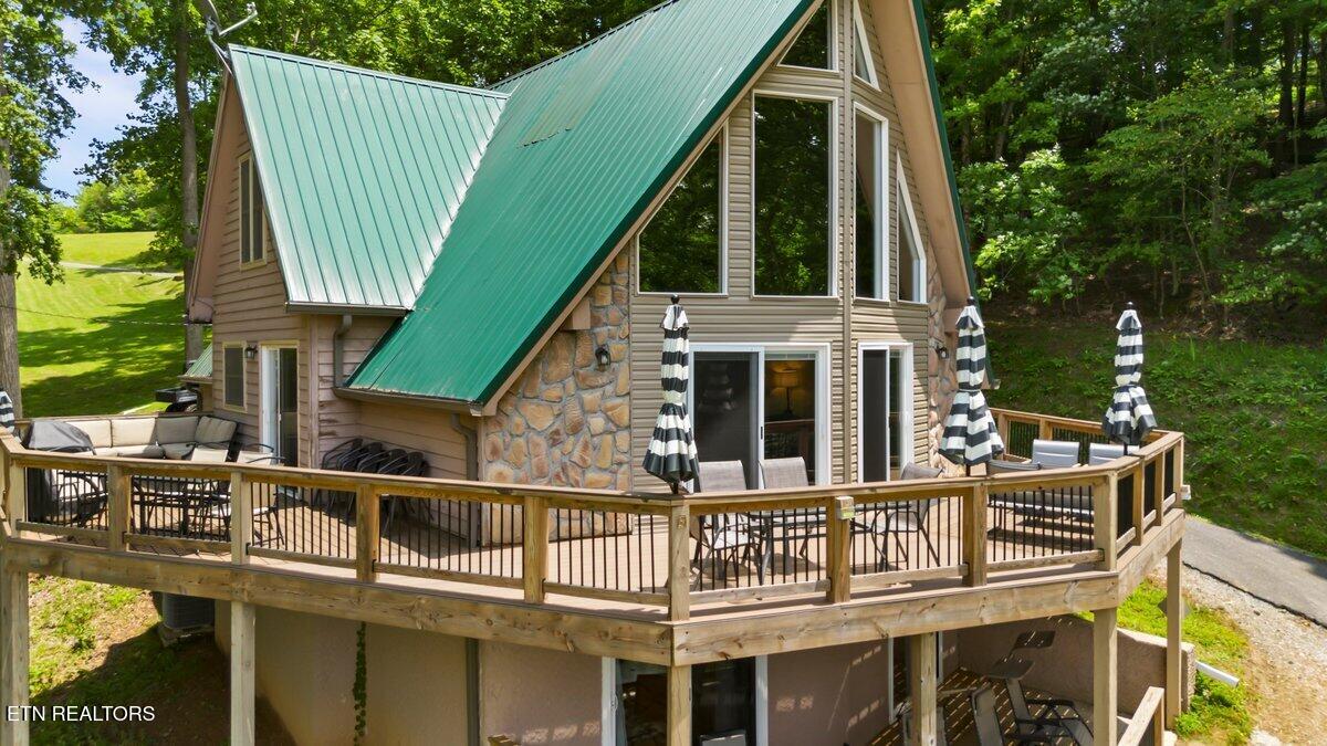 824 Deerfield Way