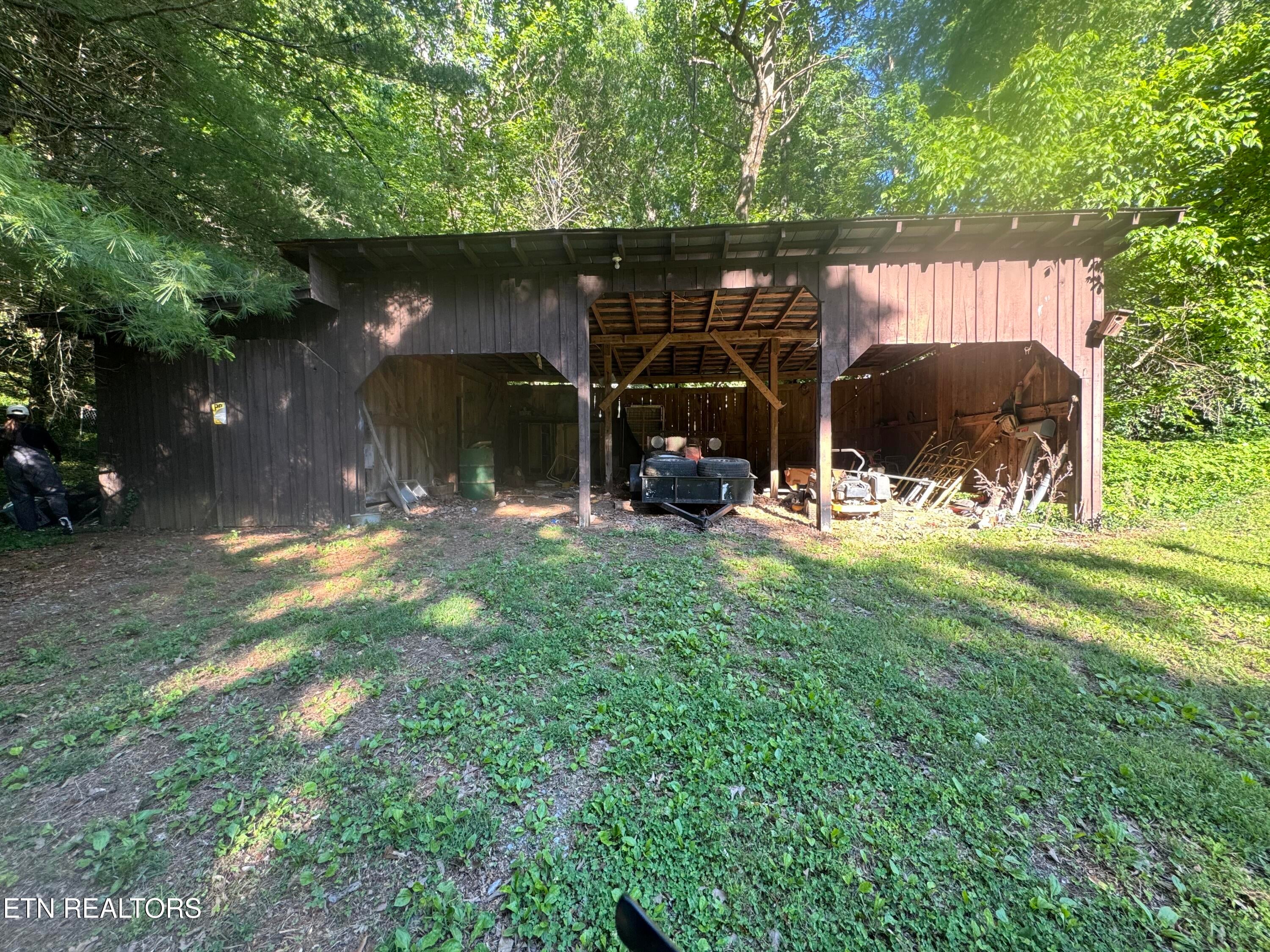 992 Chicken Hollow Rd
