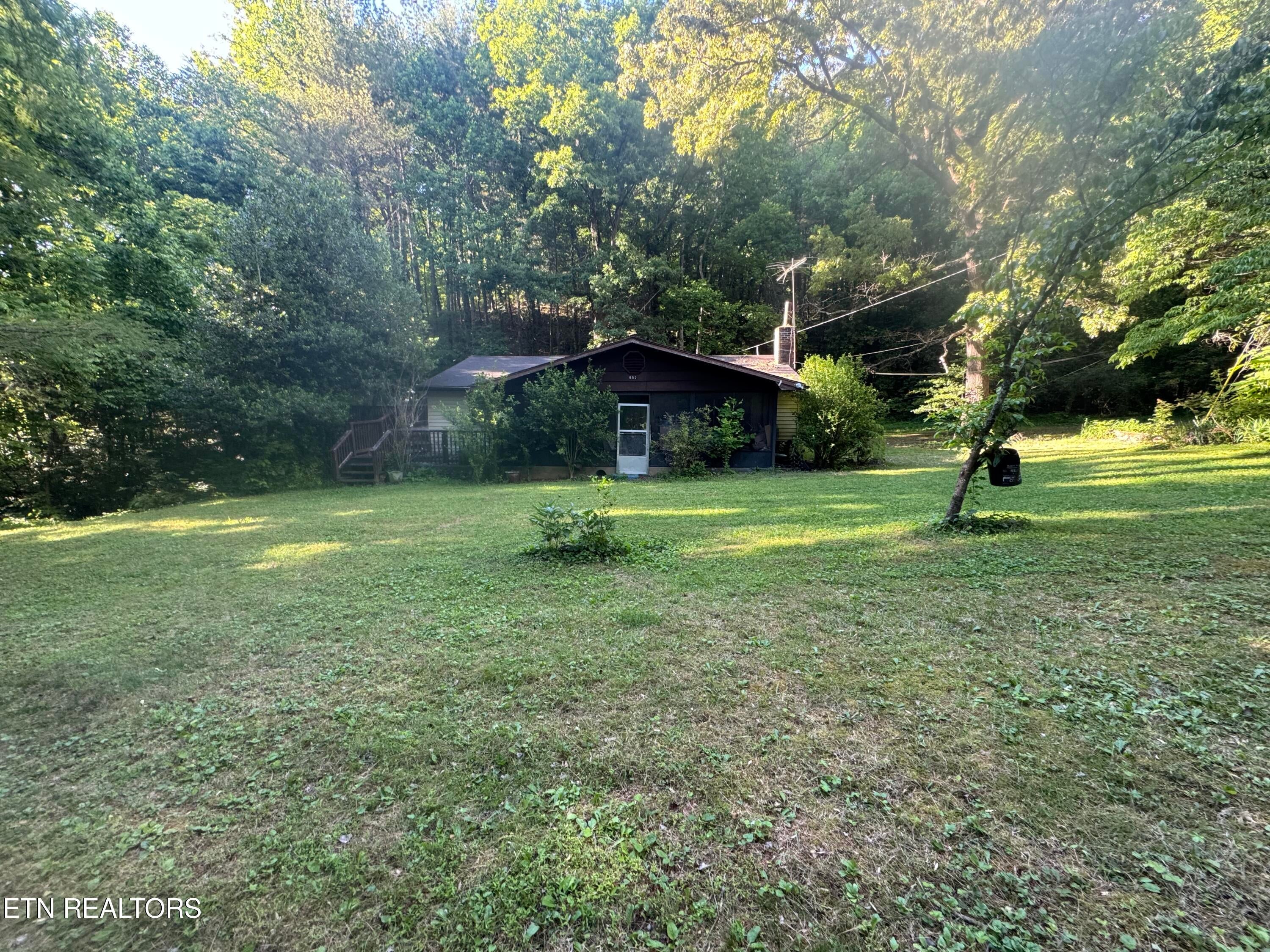 992 Chicken Hollow Rd