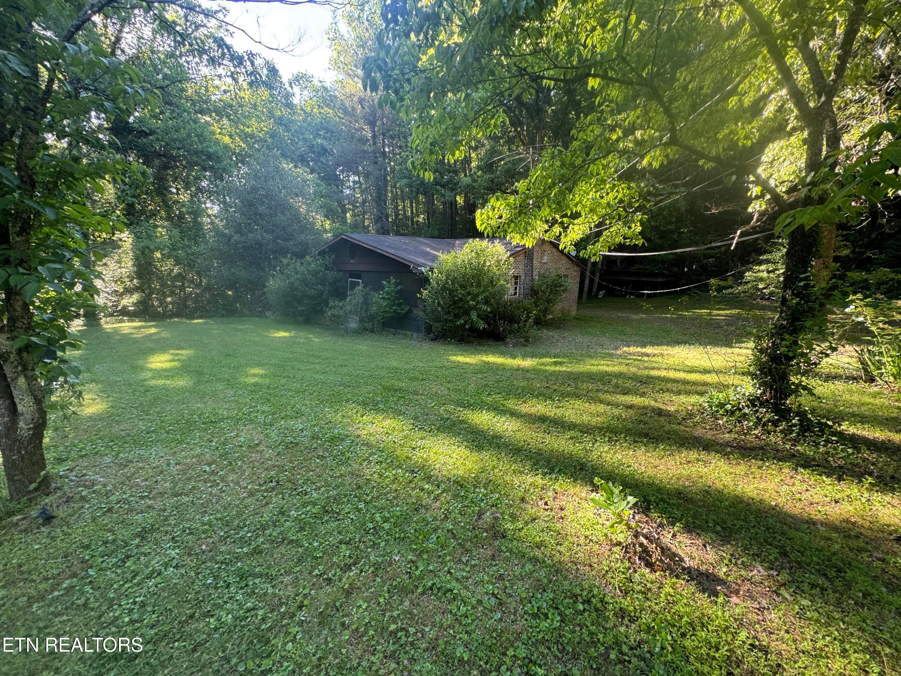 992 Chicken Hollow Rd