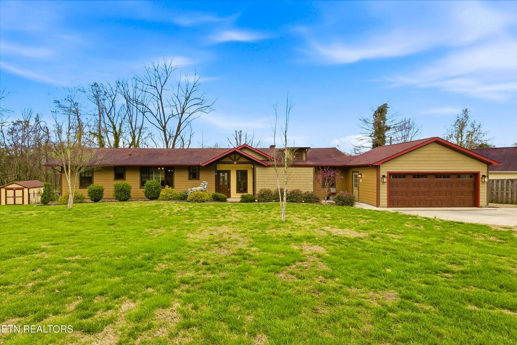 Photo of 10 Hilltop Place, Norris, TN 37828 (MLS # 1334615)