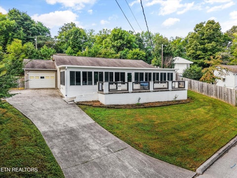 Tiny photo for 425 E Church St, Kingston, TN 37763 (MLS # 1355838)