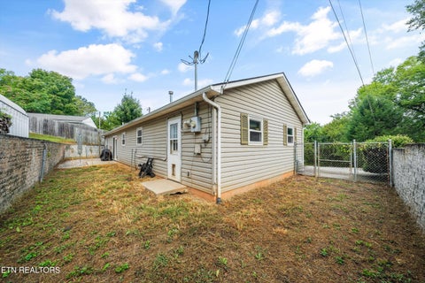 Tiny photo for 425 E Church St, Kingston, TN 37763 (MLS # 1355838)