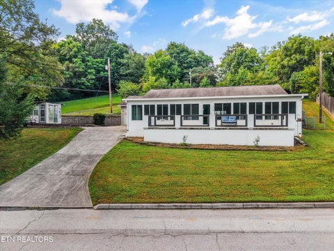 Tiny photo for 425 E Church St, Kingston, TN 37763 (MLS # 1355838)